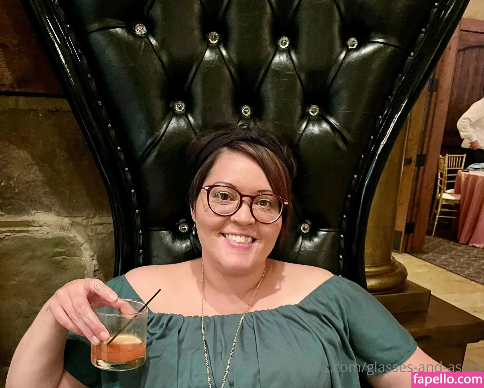 glasses-and-asses / glassesandasses Onlyfans Photo Gallery 