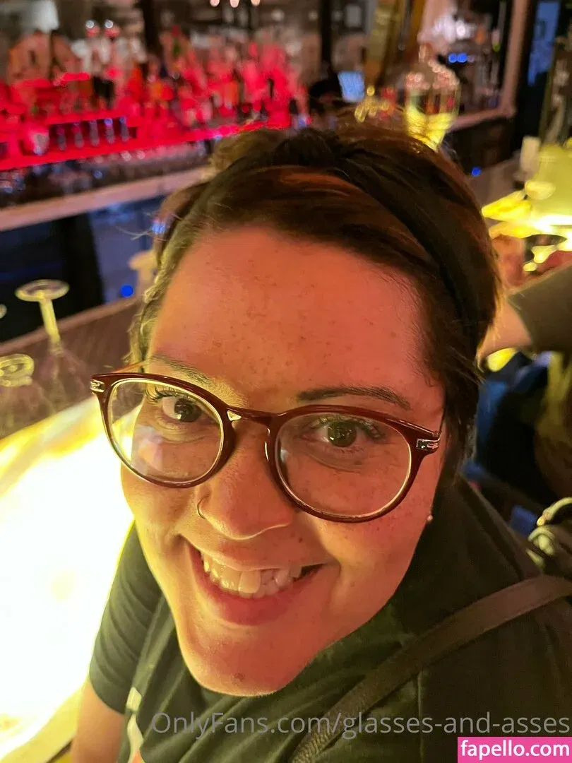 glasses-and-asses / glassesandasses Onlyfans Photo Gallery 