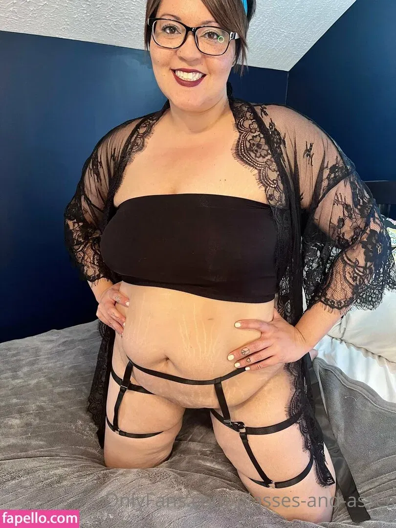 glasses-and-asses / glassesandasses Onlyfans Photo Gallery 