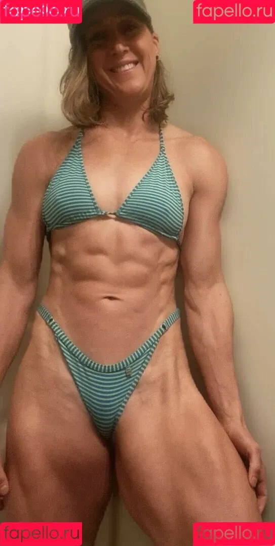 Sarah Scholl / sarahscholl / sarahschollathlete Onlyfans Photo Gallery 