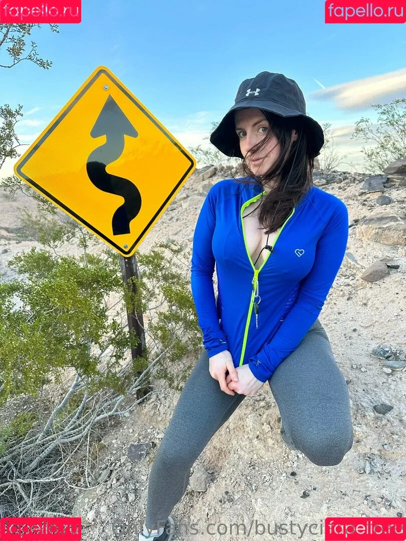 bustyciara_free / im_free3892 Onlyfans Photo Gallery 