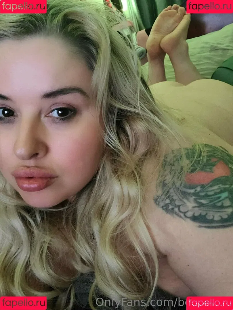 bellabelly Onlyfans Photo Gallery 