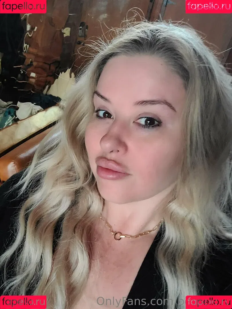bellabelly Onlyfans Photo Gallery 