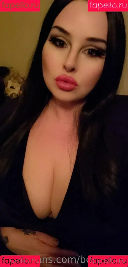 bellabelly Onlyfans Photo Gallery 