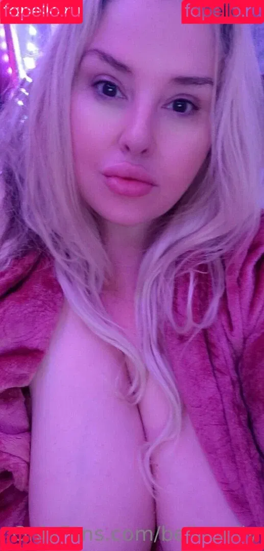 bellabelly Onlyfans Photo Gallery 