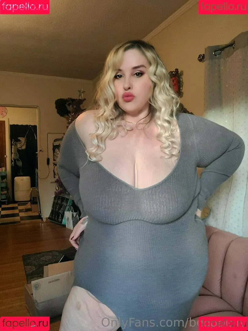 bellabelly Onlyfans Photo Gallery 