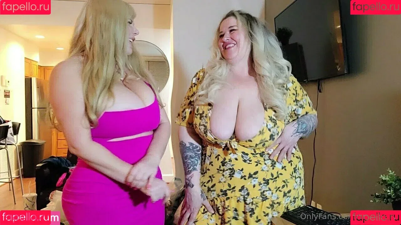 bellabelly Onlyfans Photo Gallery 