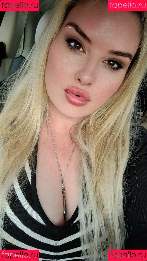 bellabelly Onlyfans Photo Gallery 
