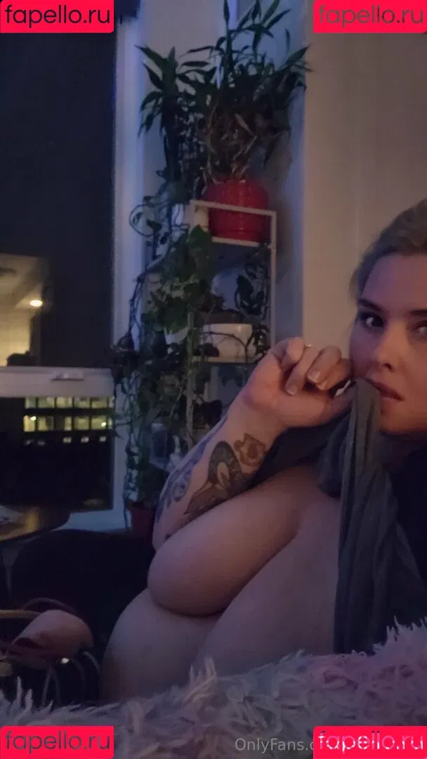bellabelly Onlyfans Photo Gallery 