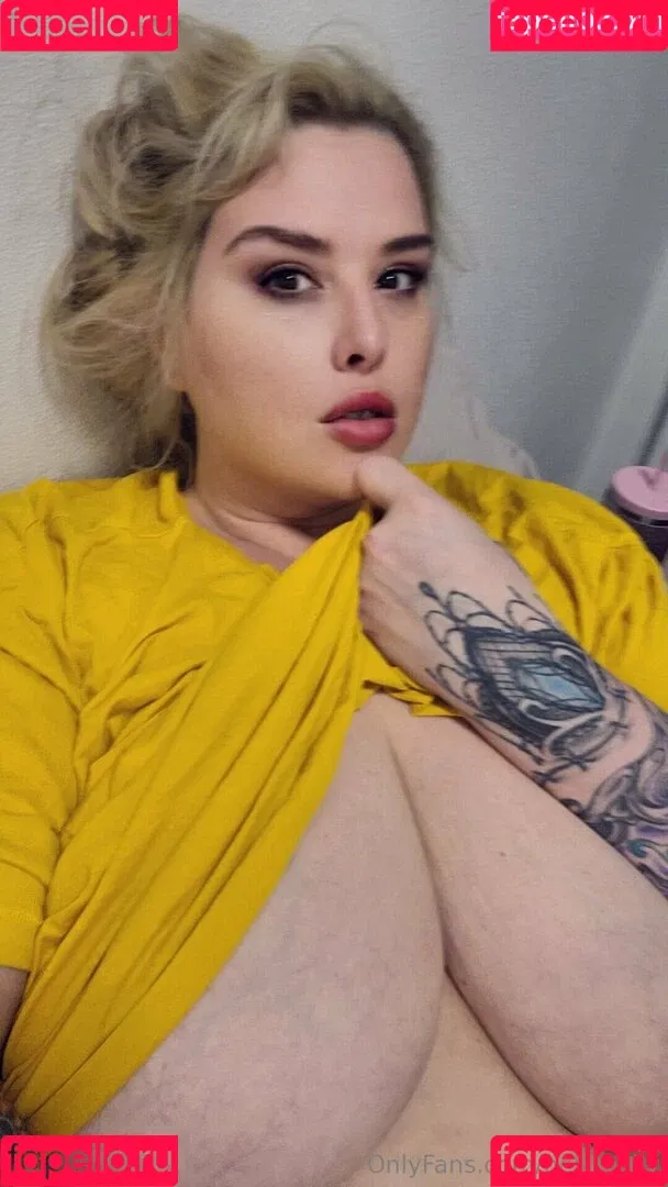 bellabelly Onlyfans Photo Gallery 