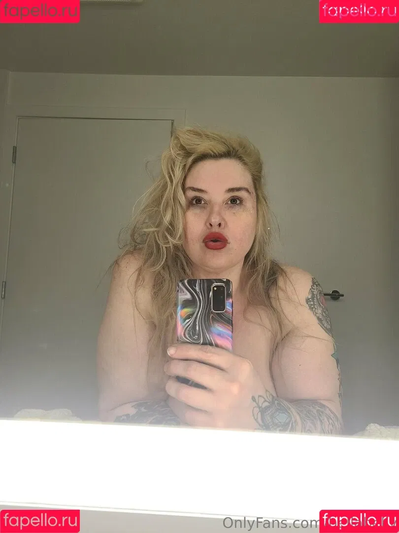 bellabelly Onlyfans Photo Gallery 