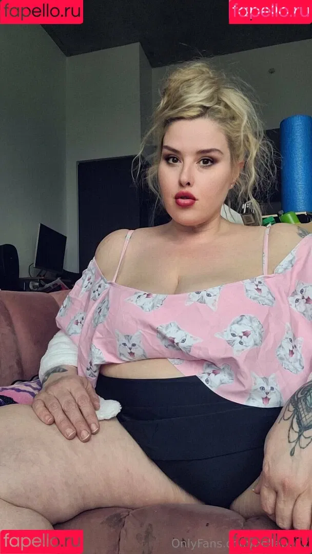 bellabelly Onlyfans Photo Gallery 