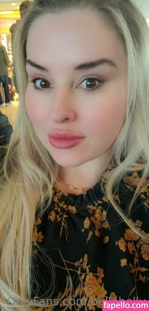 bellabelly Onlyfans Photo Gallery 