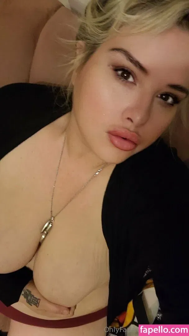 bellabelly Onlyfans Photo Gallery 