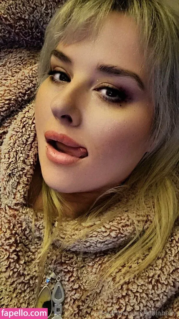 bellabelly Onlyfans Photo Gallery 