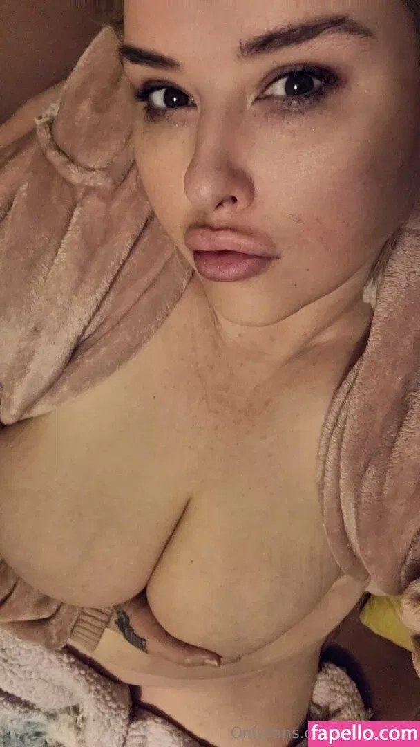 bellabelly Onlyfans Photo Gallery 