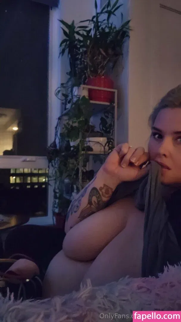 bellabelly Onlyfans Photo Gallery 