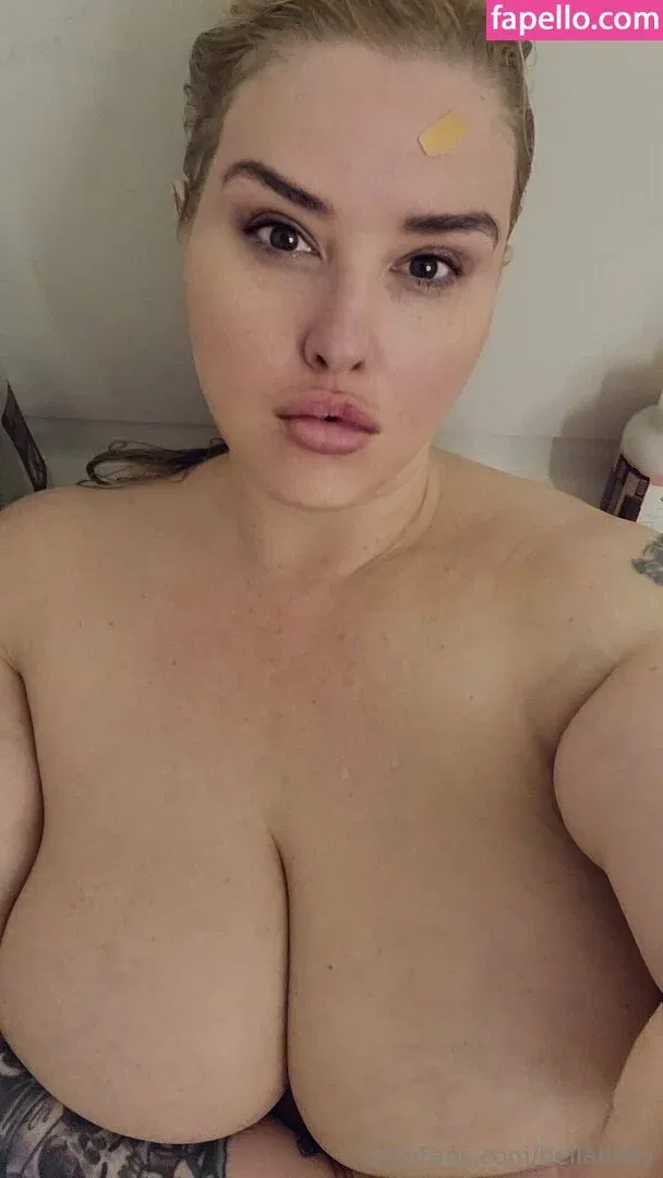 bellabelly Onlyfans Photo Gallery 