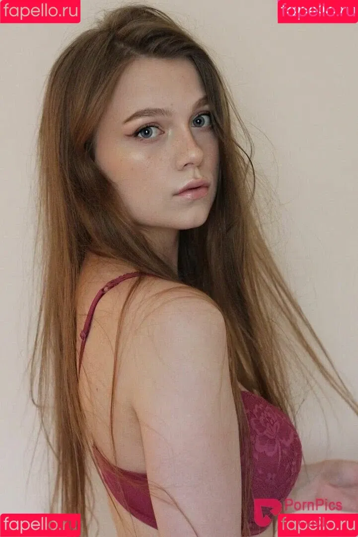Alex Clark / Oreob4by / https: / itsoreob4by Onlyfans Photo Gallery 