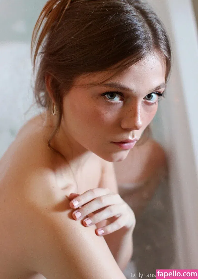 Alex Clark / Oreob4by / https: / itsoreob4by Onlyfans Photo Gallery 