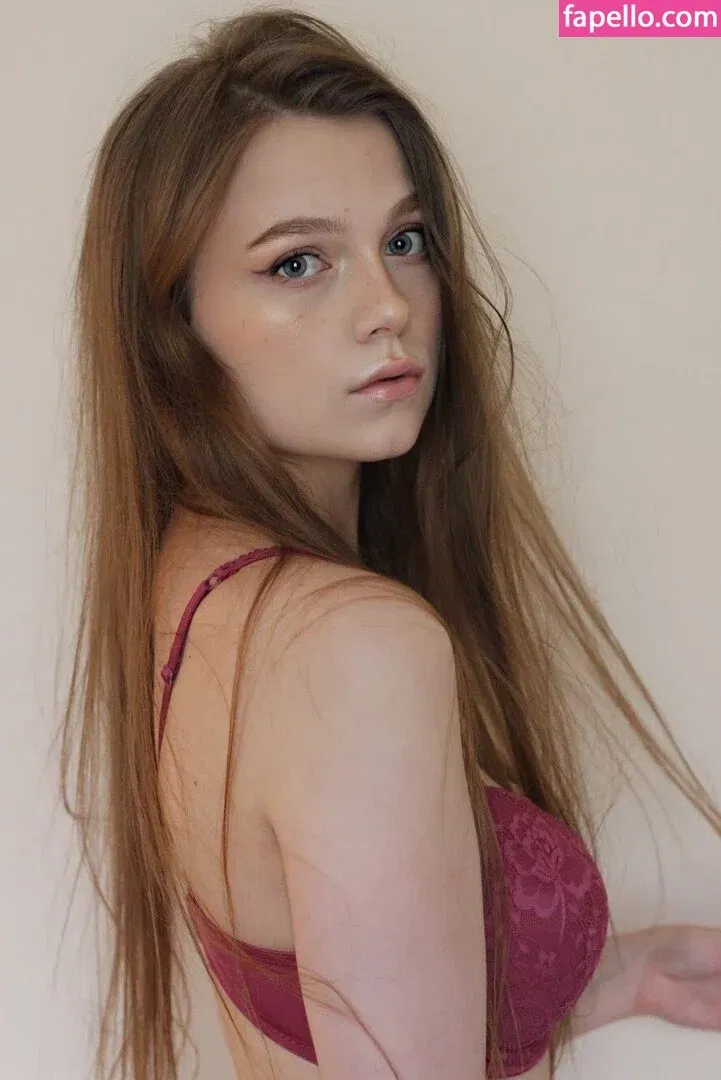 Alex Clark / Oreob4by / https: / itsoreob4by Onlyfans Photo Gallery 