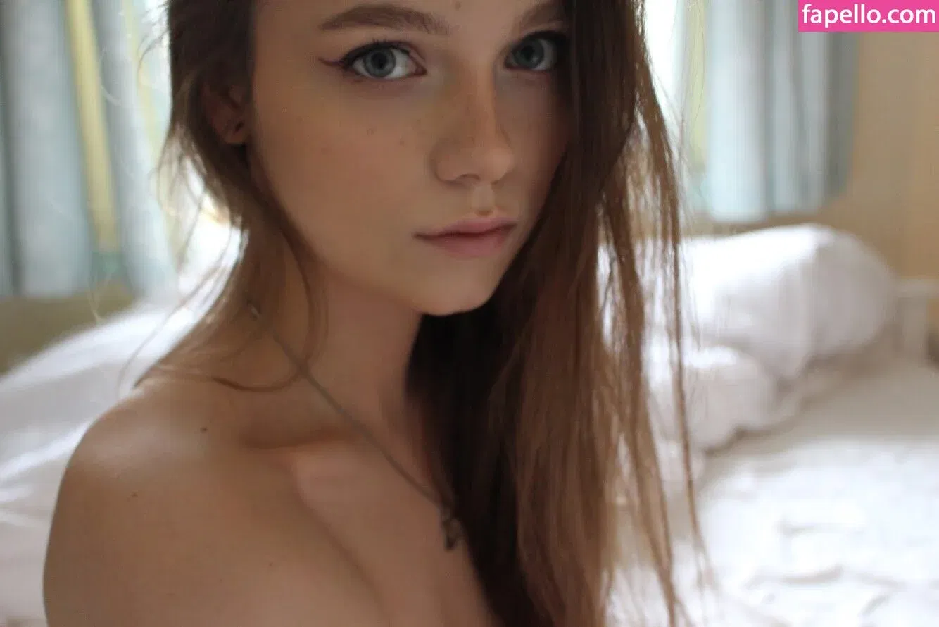 Alex Clark / Oreob4by / https: / itsoreob4by Onlyfans Photo Gallery 