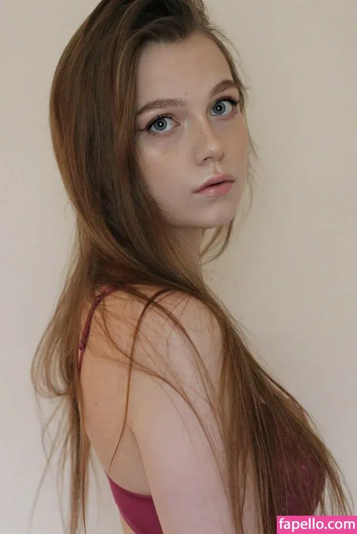 Alex Clark / Oreob4by / https: / itsoreob4by Onlyfans Photo Gallery 