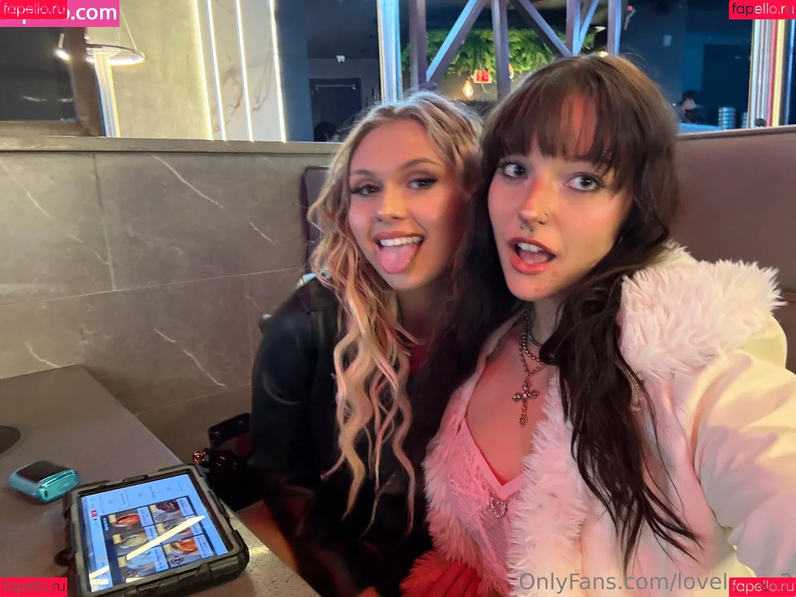 kloelovestwo Onlyfans Photo Gallery 