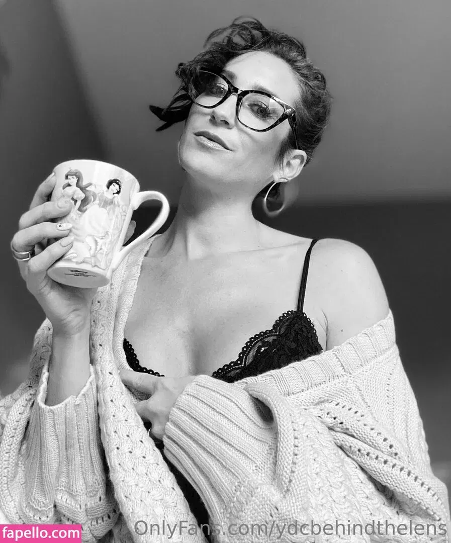 whatisthemaximumcapacityonthis / ydcbehindthelens Onlyfans Photo Gallery 