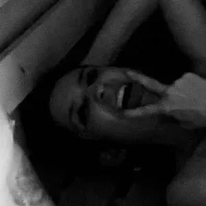 whatisthemaximumcapacityonthis / ydcbehindthelens Onlyfans Photo Gallery 