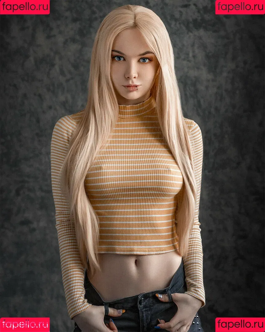 Alexandra Bessonova / Sishka14 / sishka Onlyfans Photo Gallery 