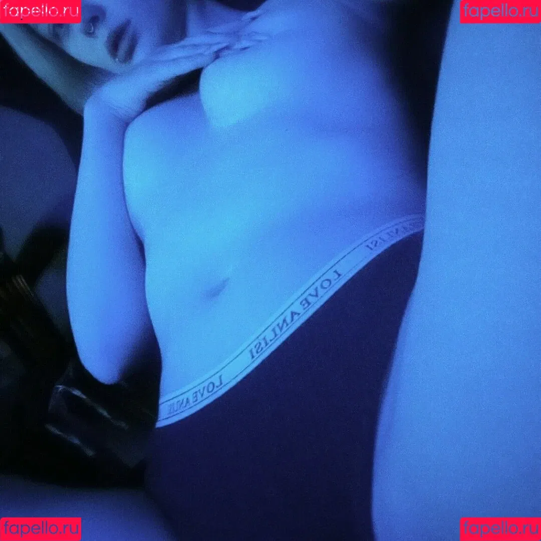 Alexandra Bessonova / Sishka14 / sishka Onlyfans Photo Gallery 