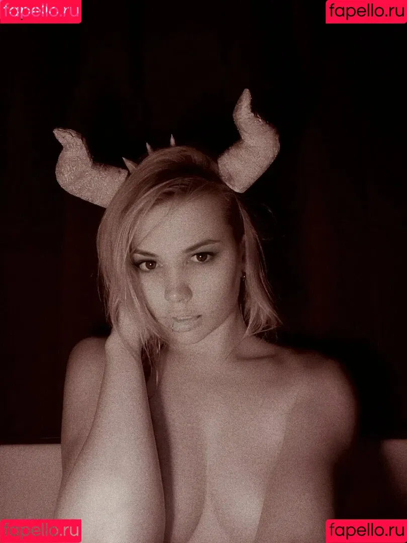 Alexandra Bessonova / Sishka14 / sishka Onlyfans Photo Gallery 