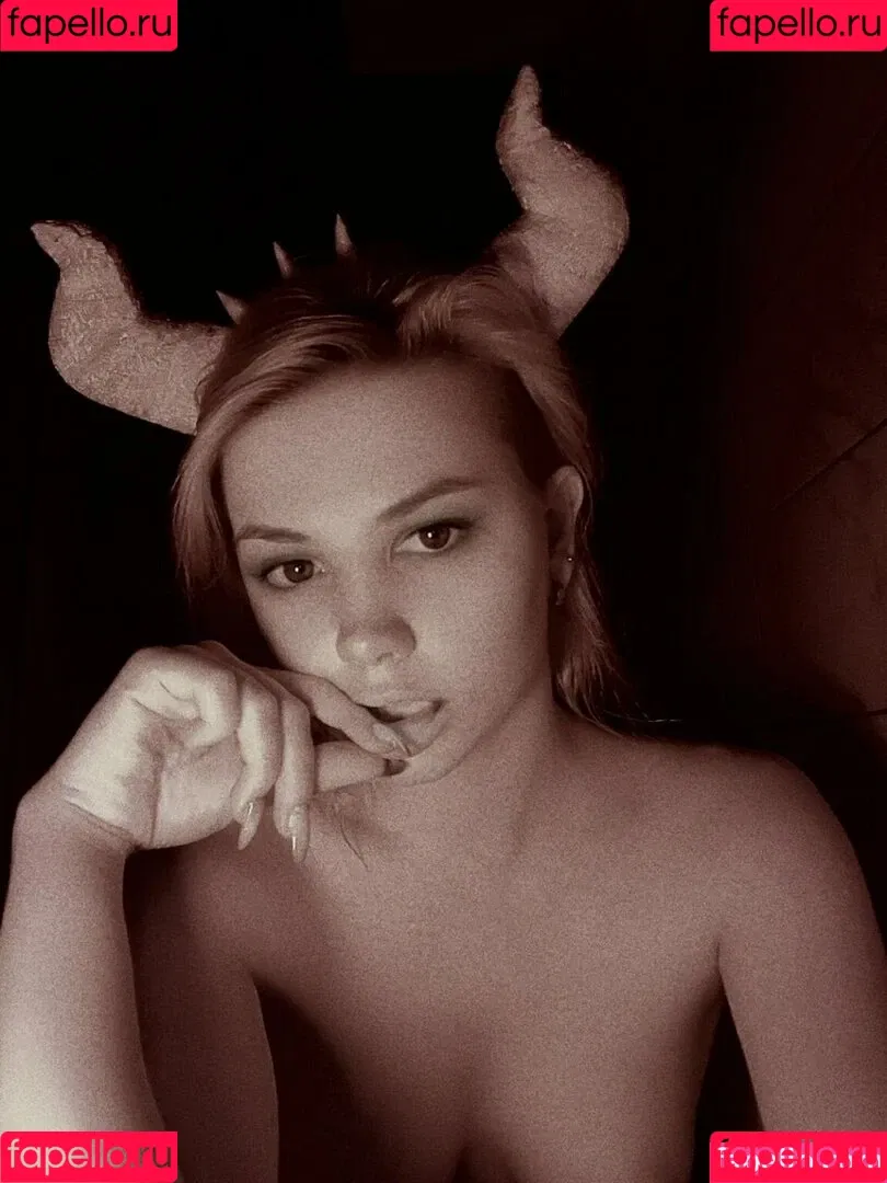 Alexandra Bessonova / Sishka14 / sishka Onlyfans Photo Gallery 
