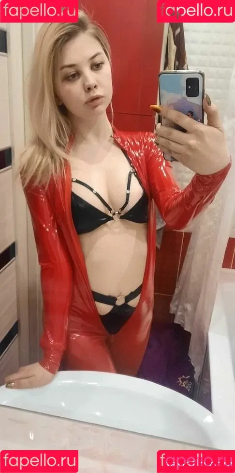 Alexandra Bessonova / Sishka14 / sishka Onlyfans Photo Gallery 