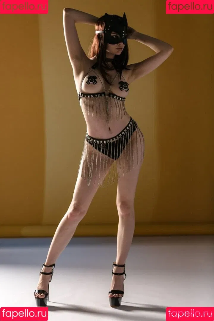 Alexandra Bessonova / Sishka14 / sishka Onlyfans Photo Gallery 