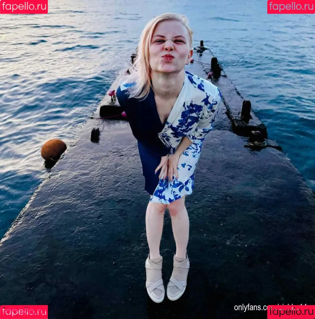 Alexandra Bessonova / Sishka14 / sishka Onlyfans Photo Gallery 