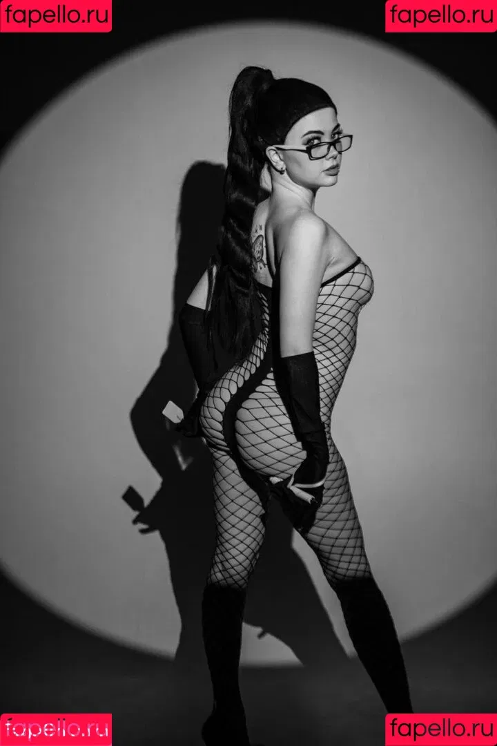 Alexandra Bessonova / Sishka14 / sishka Onlyfans Photo Gallery 