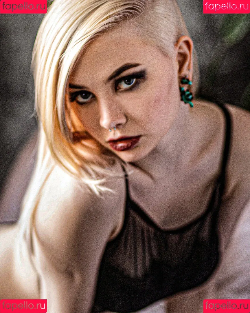 Alexandra Bessonova / Sishka14 / sishka Onlyfans Photo Gallery 