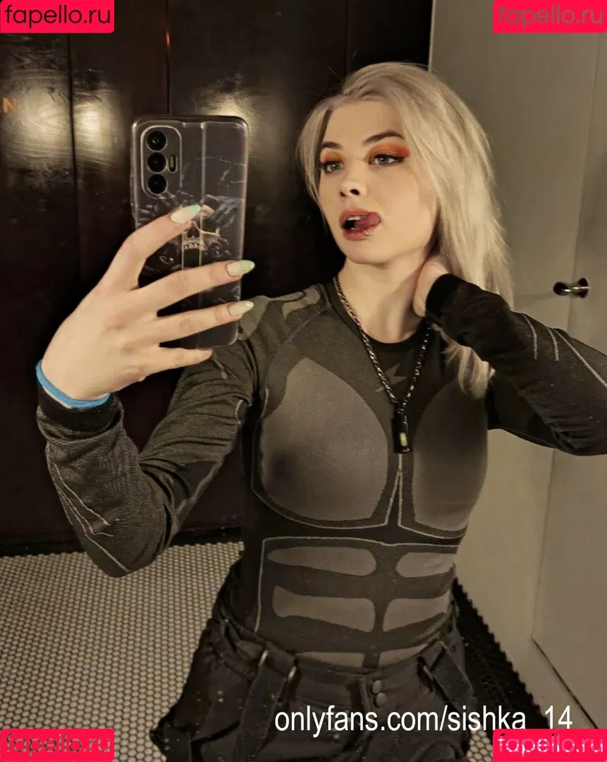 Alexandra Bessonova / Sishka14 / sishka Onlyfans Photo Gallery 