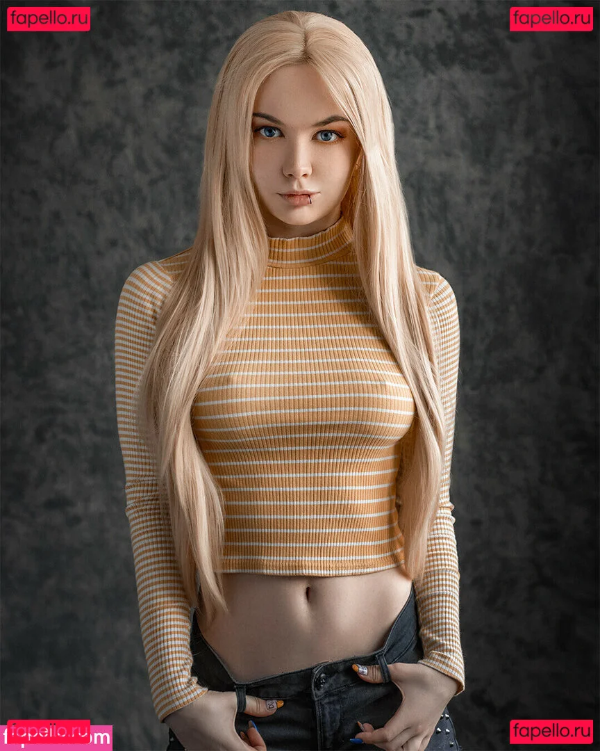 Alexandra Bessonova / Sishka14 / sishka Onlyfans Photo Gallery 