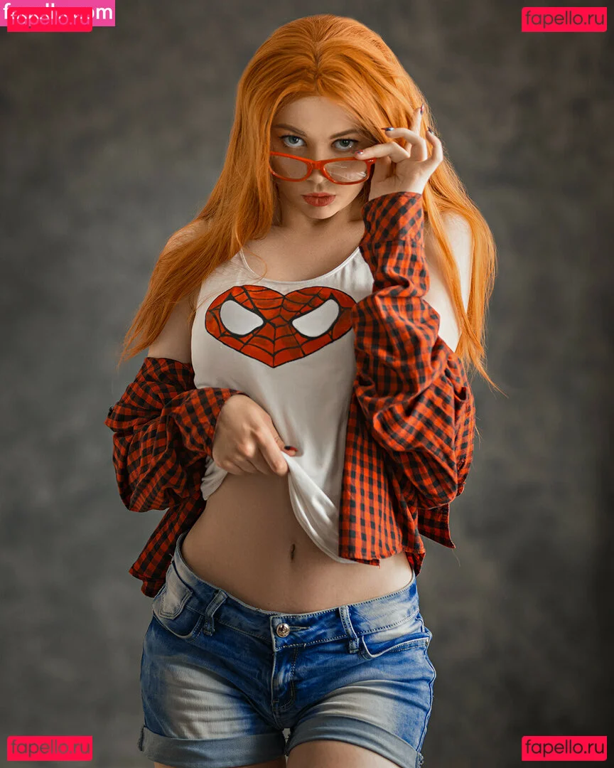 Alexandra Bessonova / Sishka14 / sishka Onlyfans Photo Gallery 