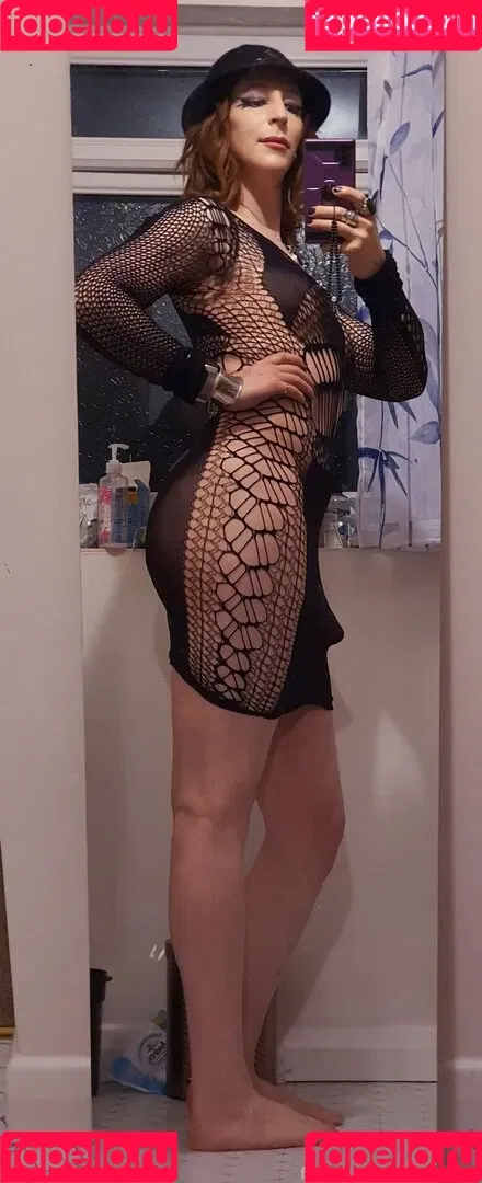 Hellvetika / hellvetikaseraph / hellvetikseraph / https: Onlyfans Photo Gallery 
