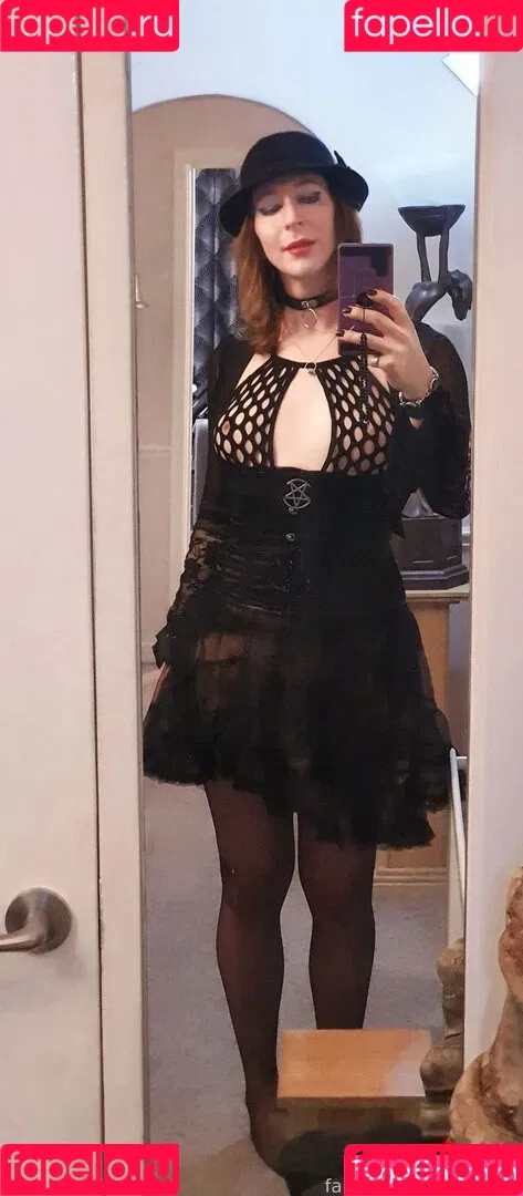 Hellvetika / hellvetikaseraph / hellvetikseraph / https: Onlyfans Photo Gallery 
