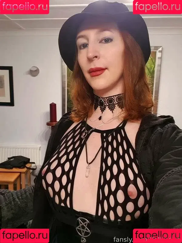 Hellvetika / hellvetikaseraph / hellvetikseraph / https: Onlyfans Photo Gallery 