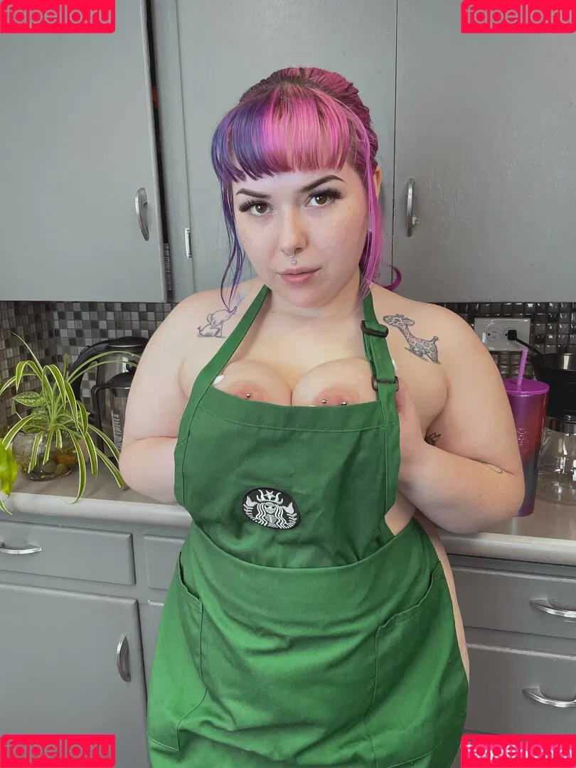 ilychubbygrilz / littlestpigletann Onlyfans Photo Gallery 