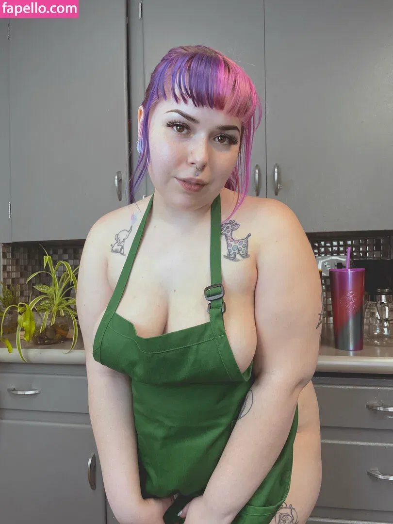 ilychubbygrilz / littlestpigletann Onlyfans Photo Gallery 