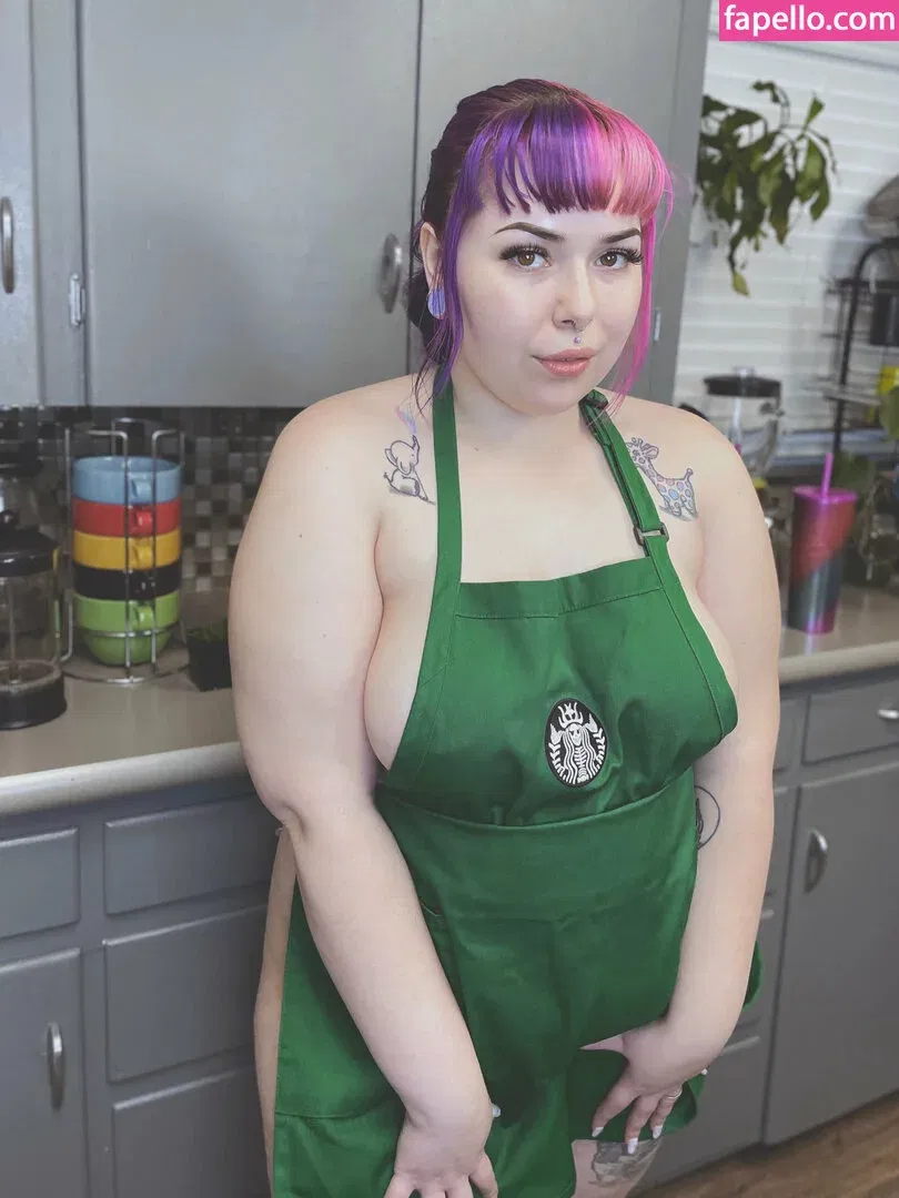 ilychubbygrilz / littlestpigletann Onlyfans Photo Gallery 