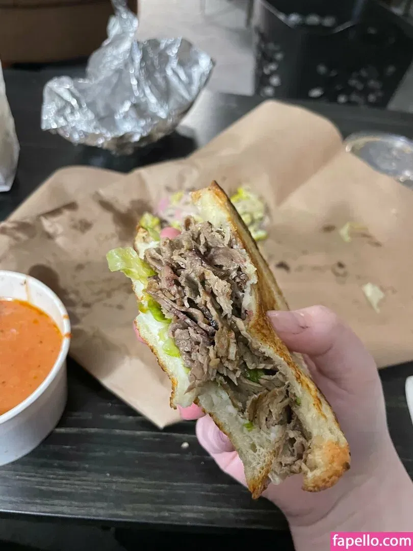 ilychubbygrilz / littlestpigletann Onlyfans Photo Gallery 