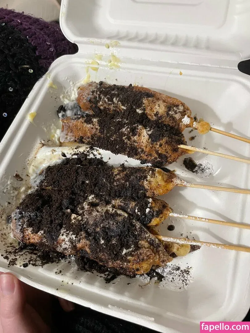 ilychubbygrilz / littlestpigletann Onlyfans Photo Gallery 